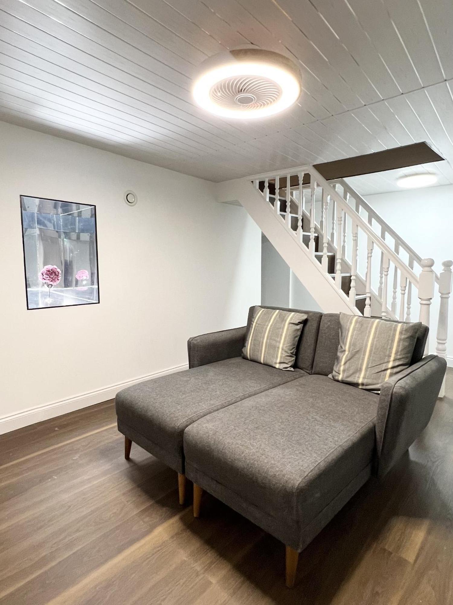 Welsh Holiday Accommodation - Modern Living 彭布罗克 外观 照片